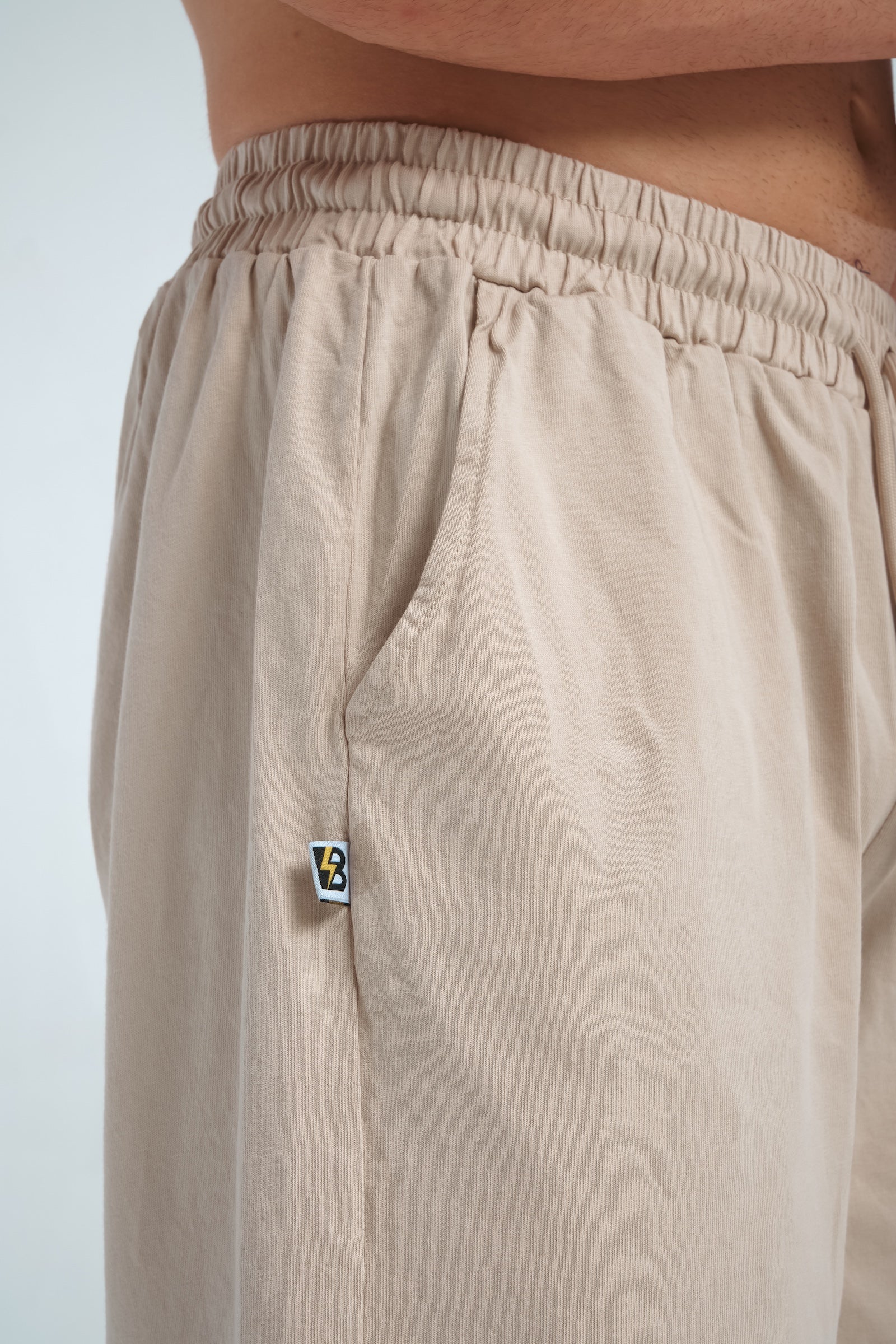 BLIC Relaxed Shorts – Beigejavue